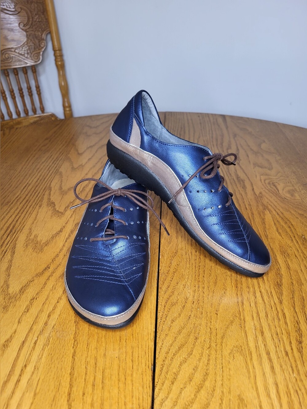 ✨️Naot Leather Shoes sz 9
